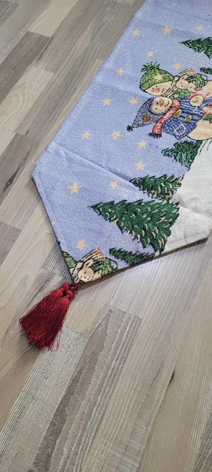 CAMINO DE MESA DE NAVIDAD AZUL CON BORLAS DECORATIVAS 30X180CM - 3