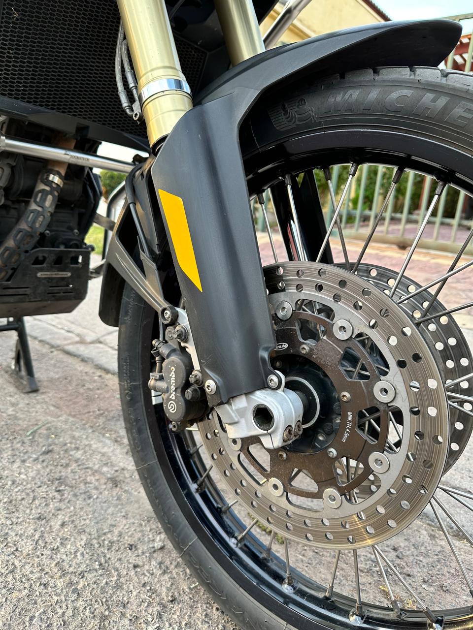 STICKERS ADHESIVOS REFLECTANTES PARA MOTO KIT REVISIÓN TÉCNICA - 2