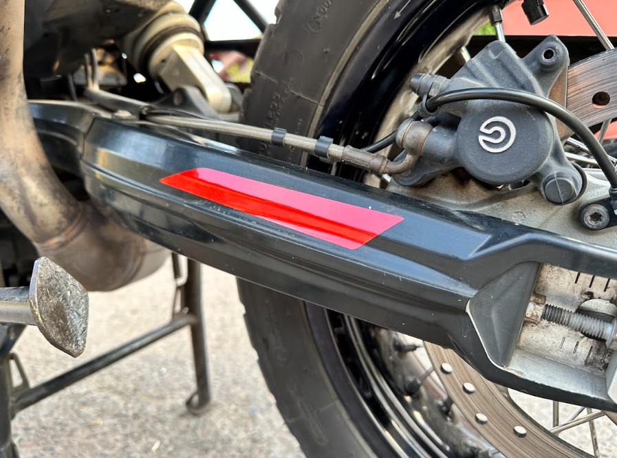 STICKERS ADHESIVOS REFLECTANTES PARA MOTO KIT REVISIÓN TÉCNICA - 4