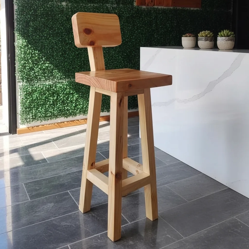 PISO O TABURETE MAPU, DE MADERA CON RESPALDO PARA BAR O COCINA VITRIFICADO - 1