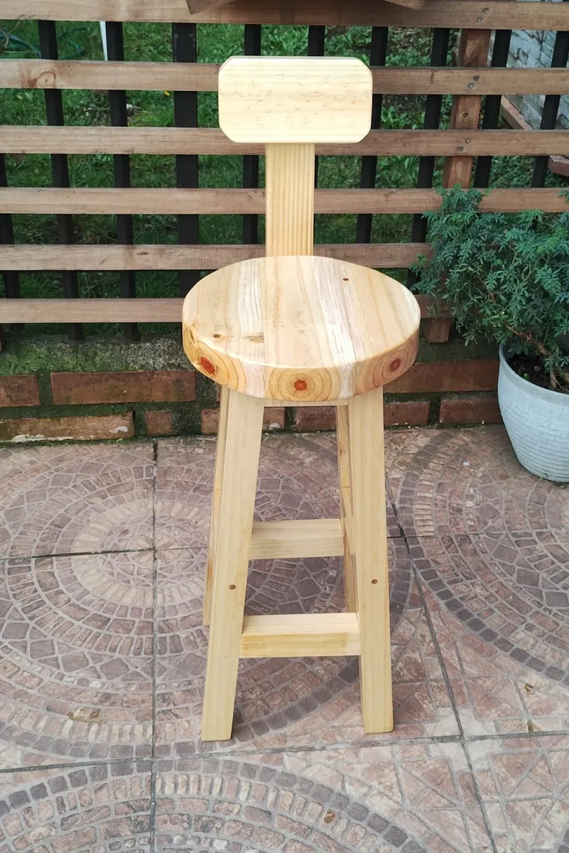 PISOS O TABURETES DE MADERA PARA BAR O COCINA VITRIFICADO BARNIZ MADERA - 2