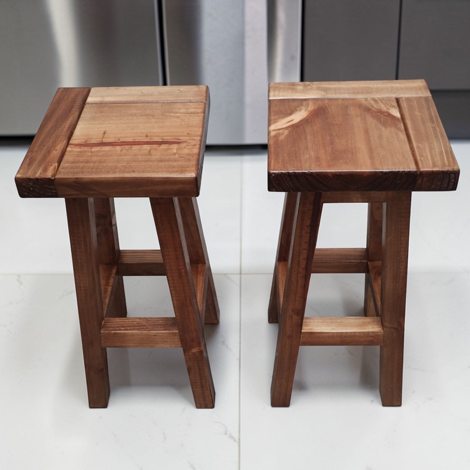 TABURETE O PISO MADERA (SIN RESPALDO) BAR O COCINA MODELO WEMUL - 1