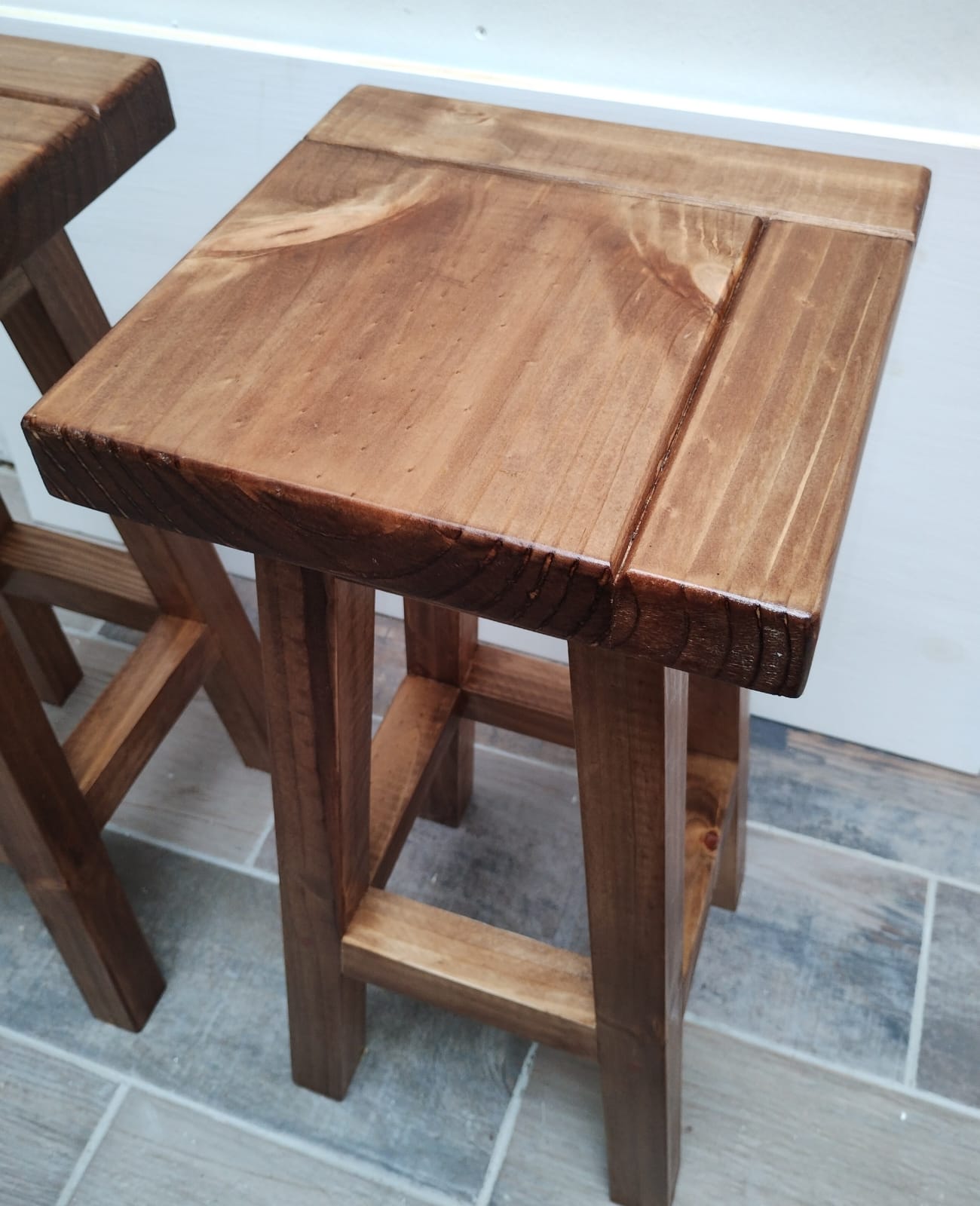 TABURETE O PISO MADERA (SIN RESPALDO) BAR O COCINA MODELO WEMUL - 4