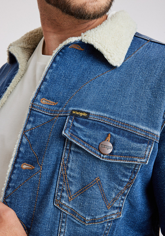 Wrangler Herrenhemdjacke Mit Sherpa-Futter – Langärmlig, Bequem & Warm Für Den Winter