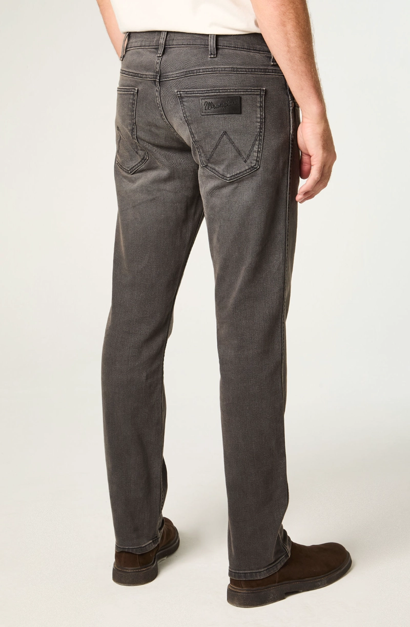 JEANS HOMBRE GREENSBORO STRAIGHT TIRO MEDIO GRIS - 3