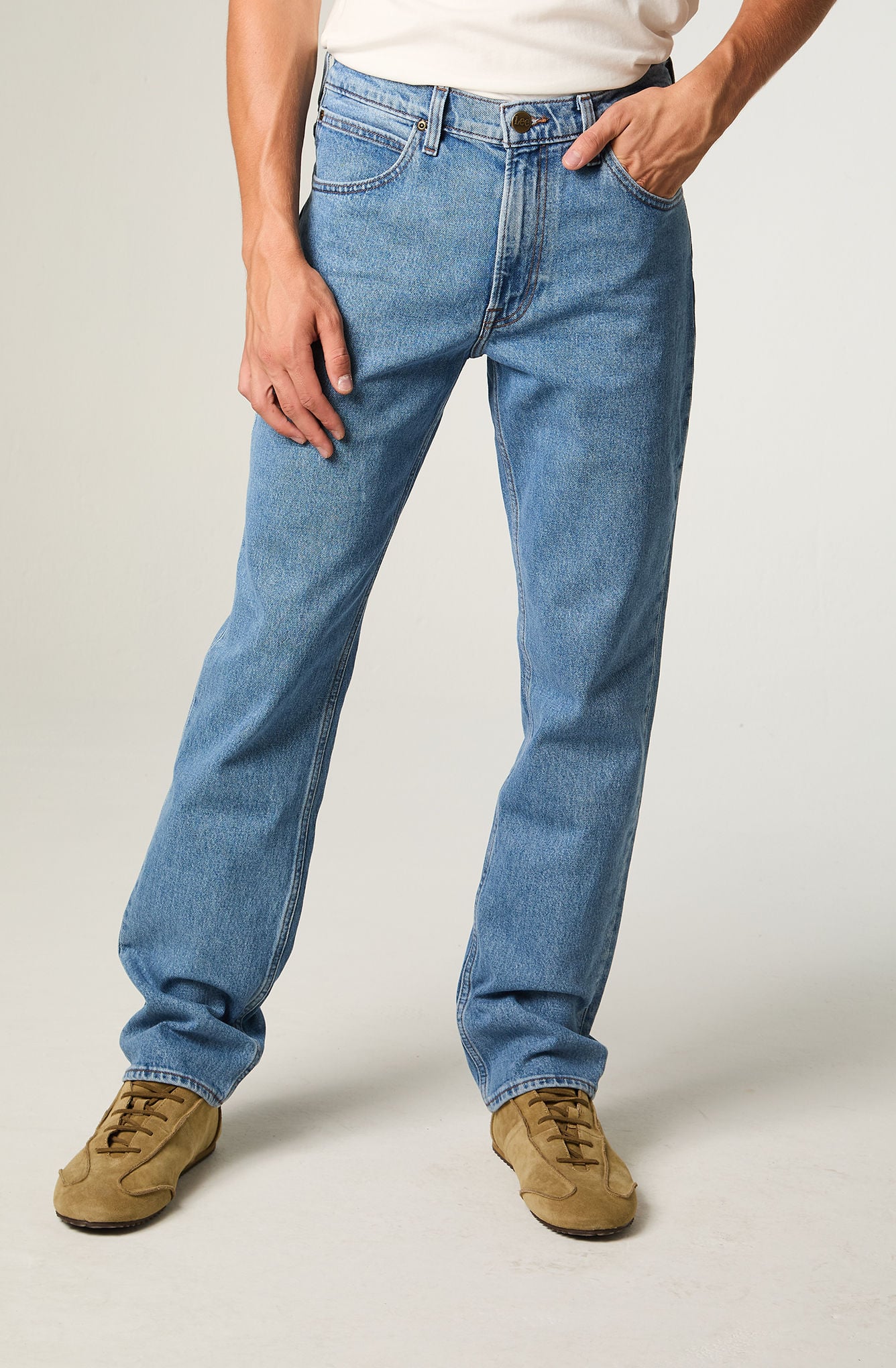 JEANS HOMBRE STRAIGHT TIRO ALTO CELESTE BROOKLYN - 1