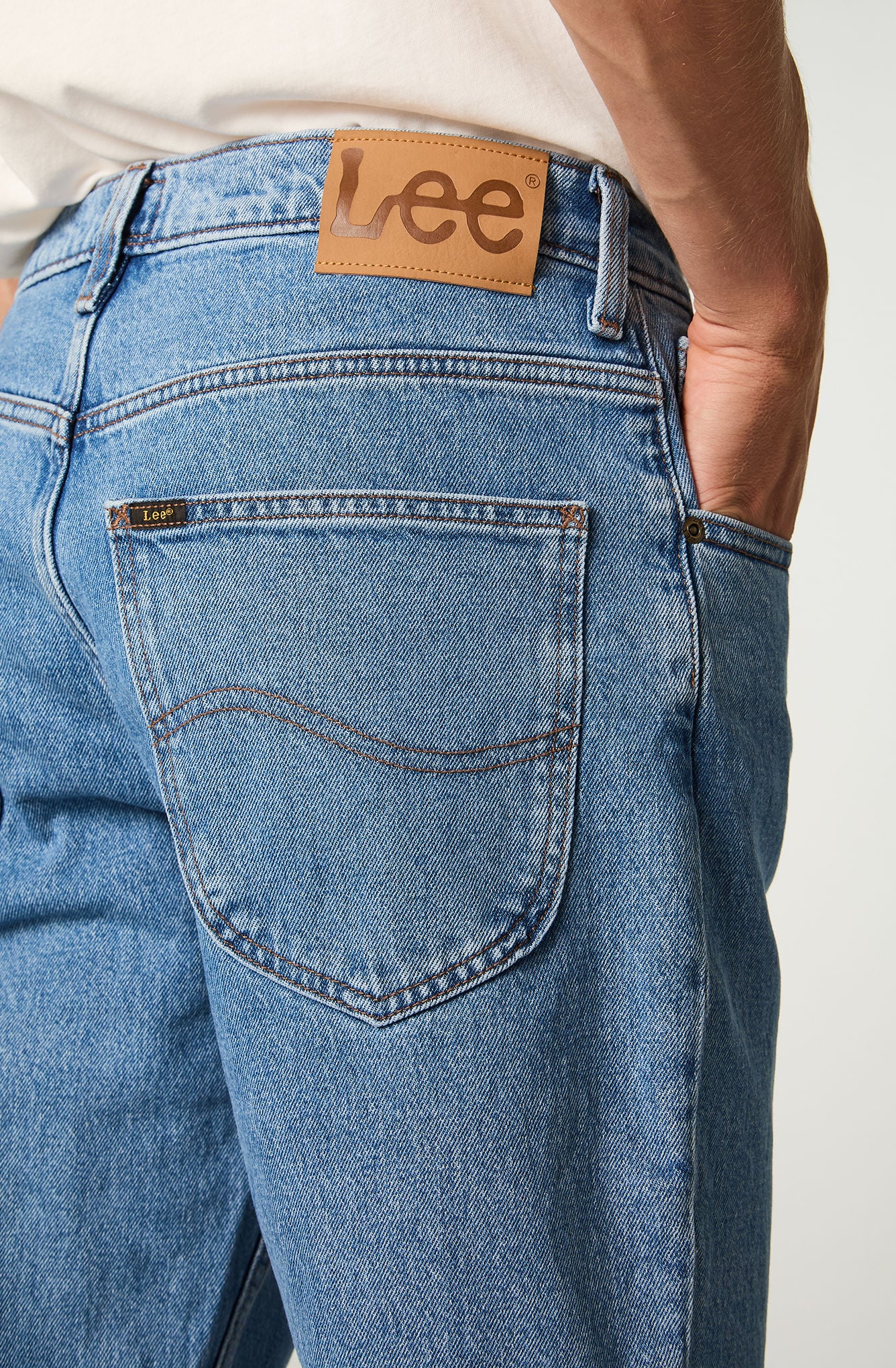 JEANS HOMBRE STRAIGHT TIRO ALTO CELESTE BROOKLYN - 4