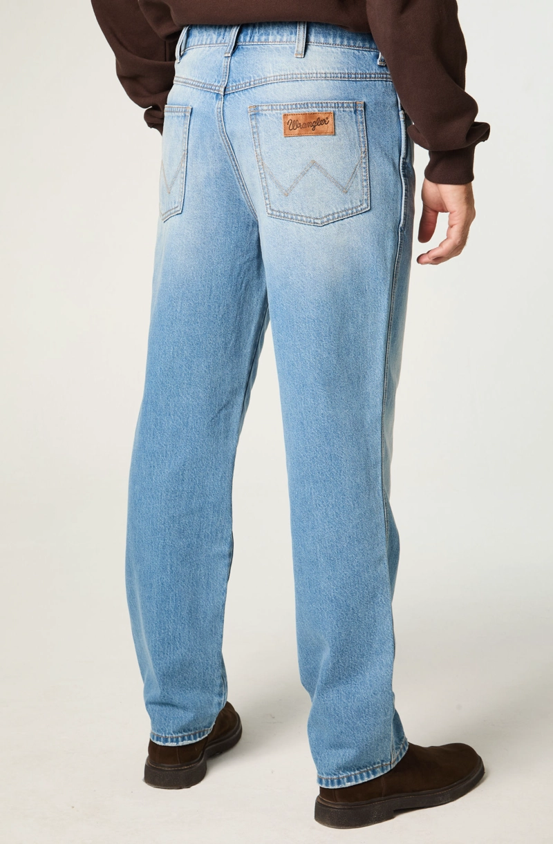 JEANS HOMBRE FRONTIER RELAX STRAIGHT TIRO MEDIO AZUL CLARO - 3