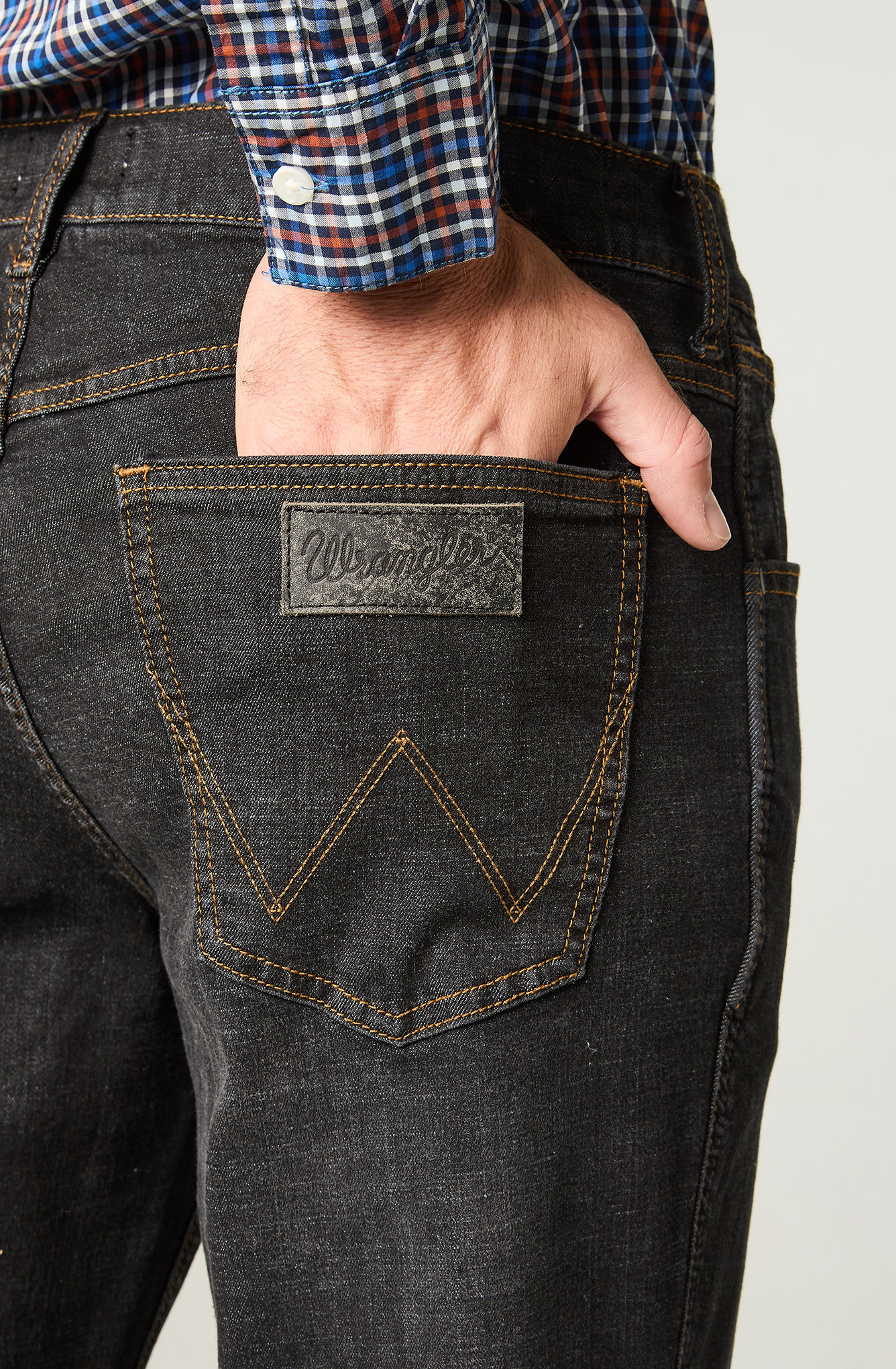 JEANS HOMBRE GREENSBORO STRAIGHT TIRO MEDIO NEGRO - 4