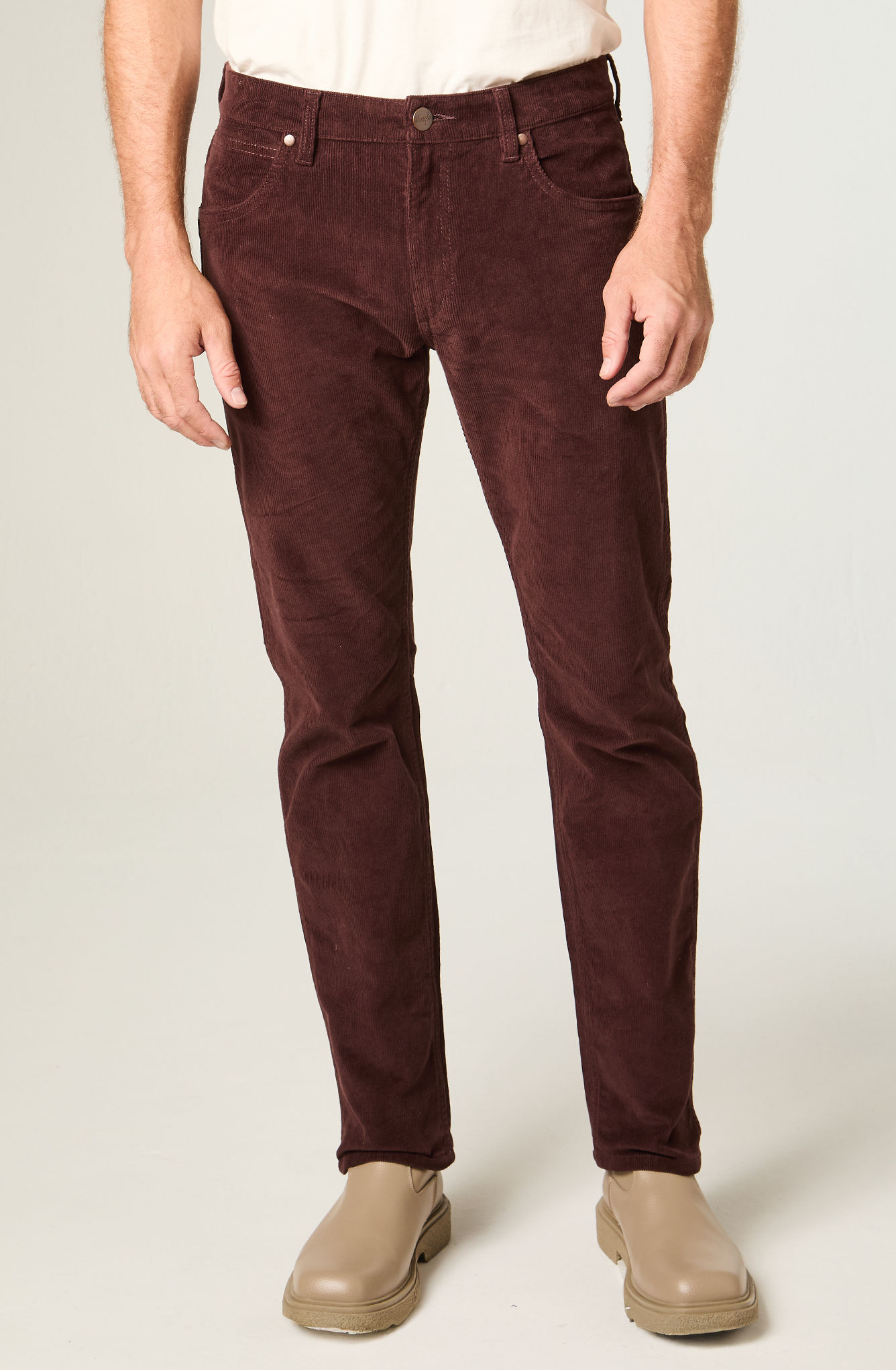 PANTALON HOMBRE GREENSBORO COTELE STRAIGHT TIRO MEDIO CAFE - 1