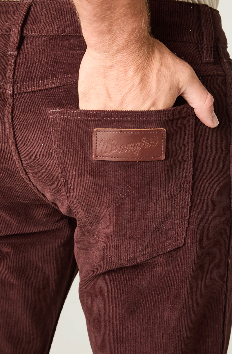 PANTALON HOMBRE GREENSBORO COTELE STRAIGHT TIRO MEDIO CAFE - 4