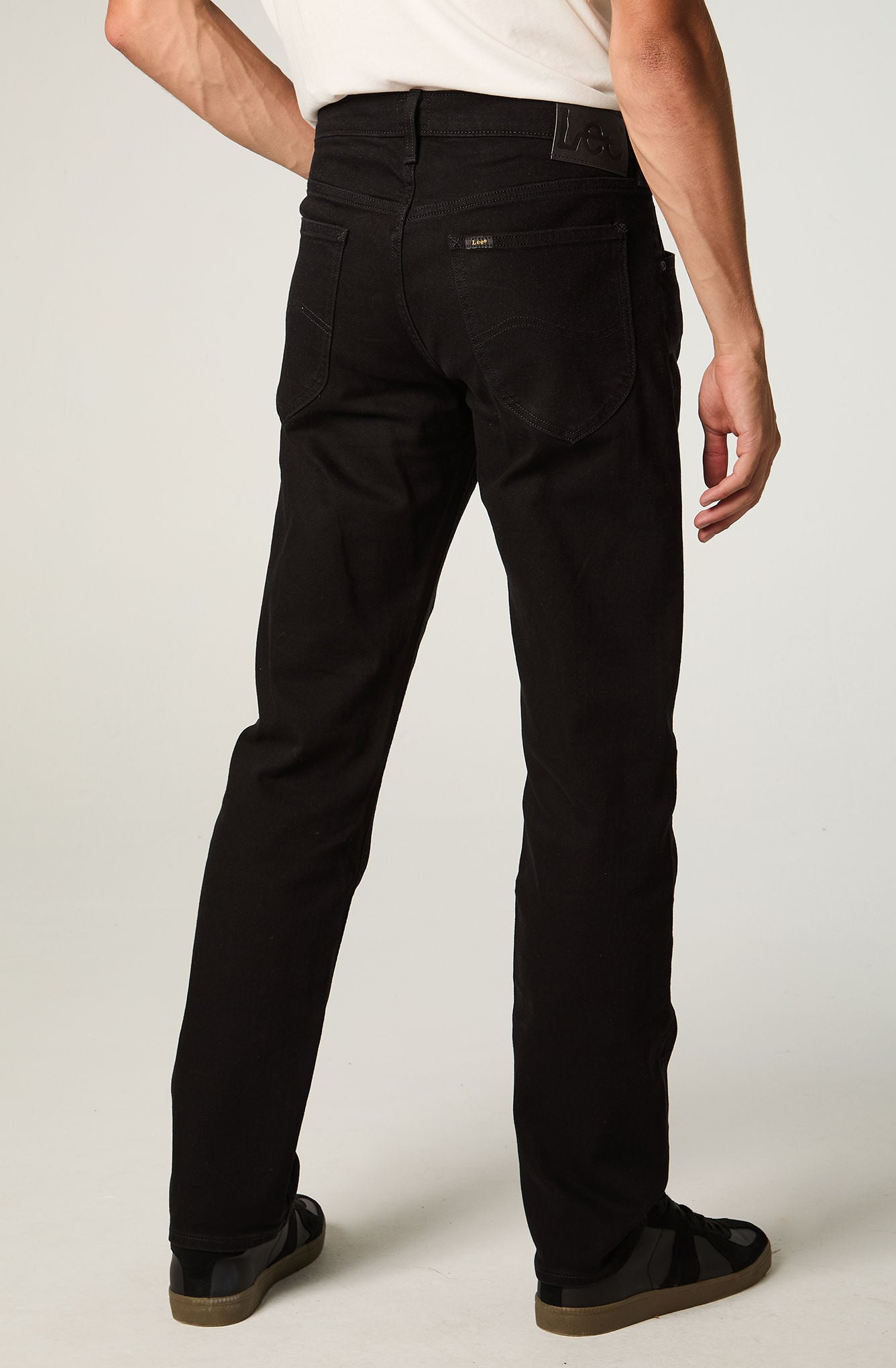 JEANS HOMBRE STRAIGHT TIRO MEDIO NEGRO DAREN - 3