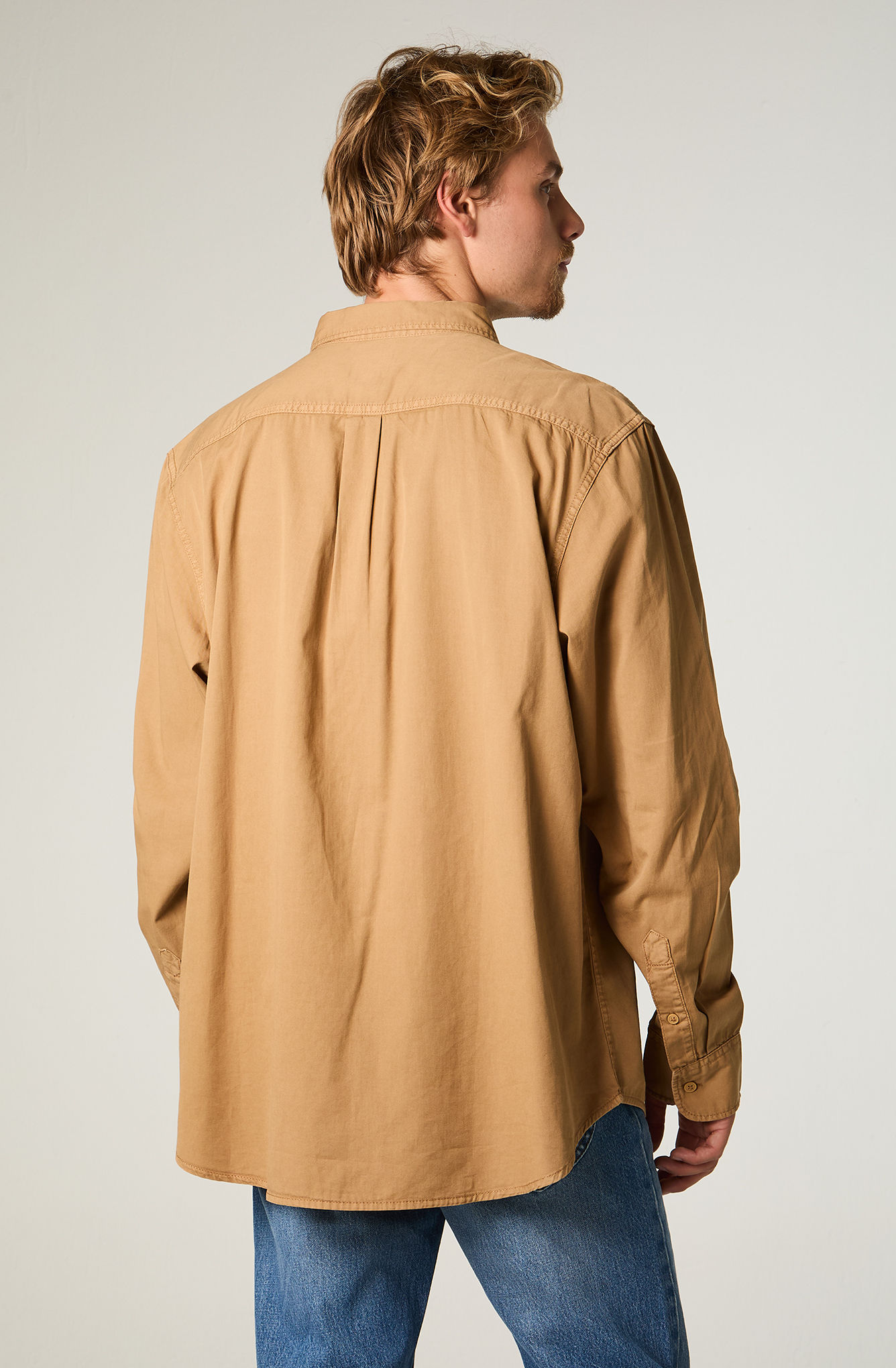 CAMISA  HOMBRE REGULAR KAHKI BORDADO - 4