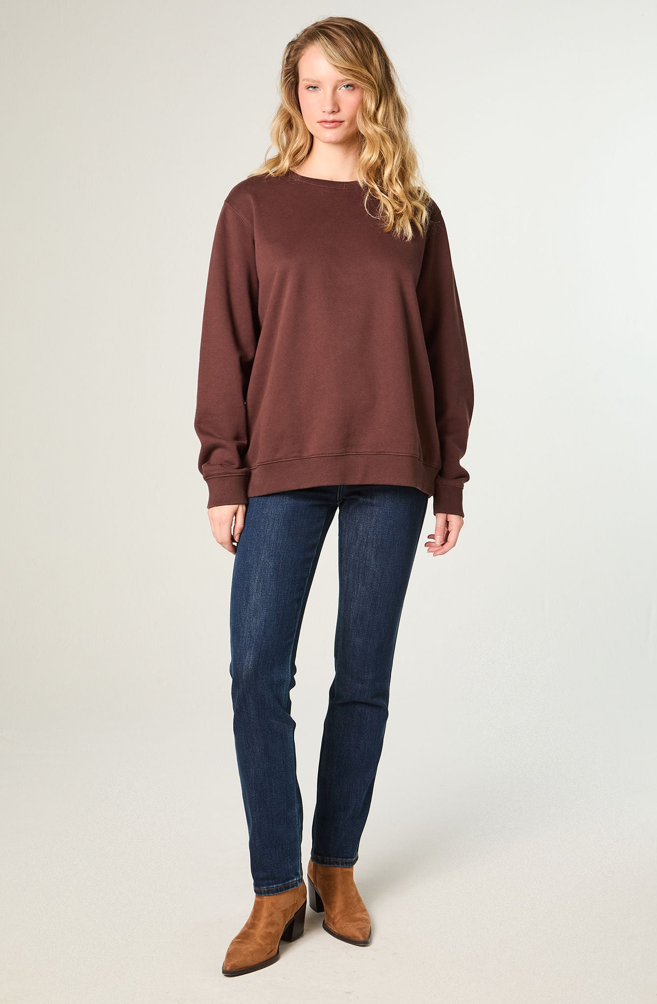 POLERON MUJER CREWNECK REGULAR FIT CAFE - 2