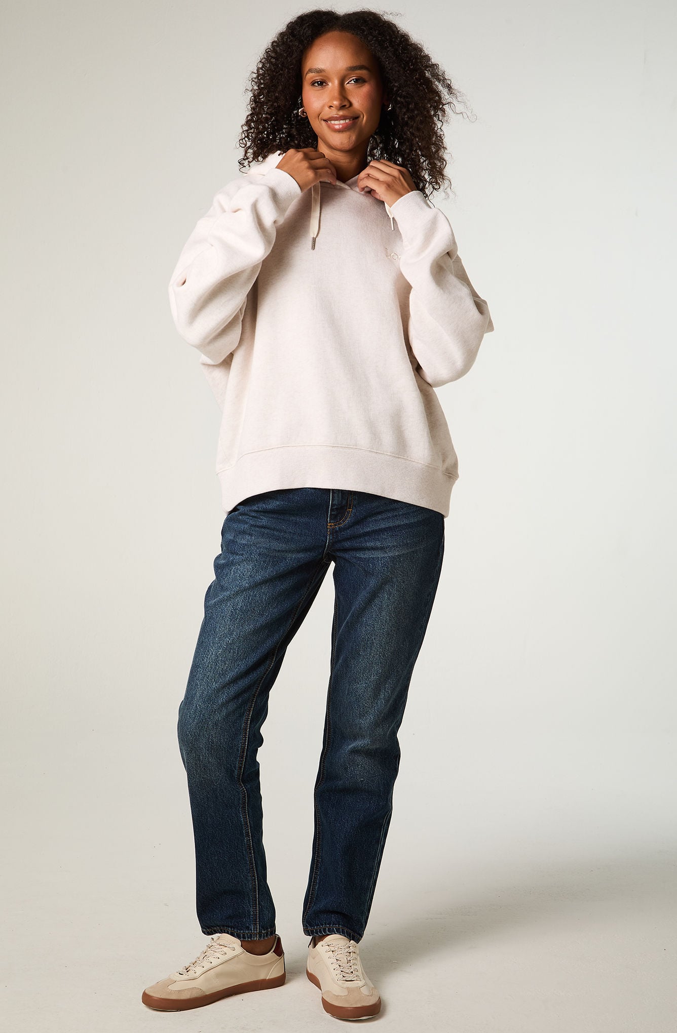 POLERON MUJER REGULAR ECRU HOODIE - 2
