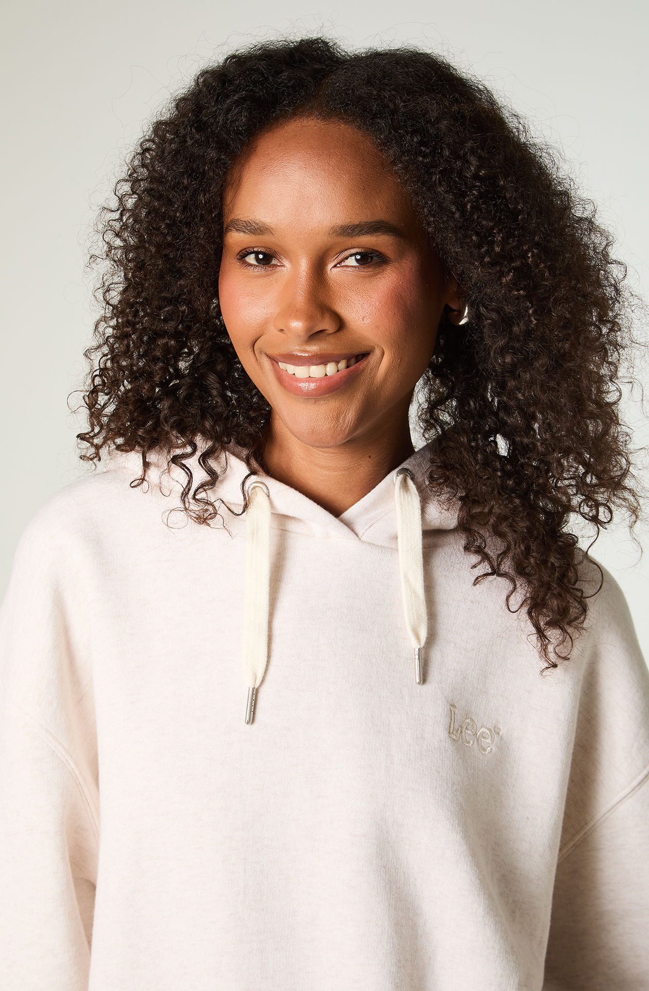 POLERON MUJER REGULAR ECRU HOODIE - 3