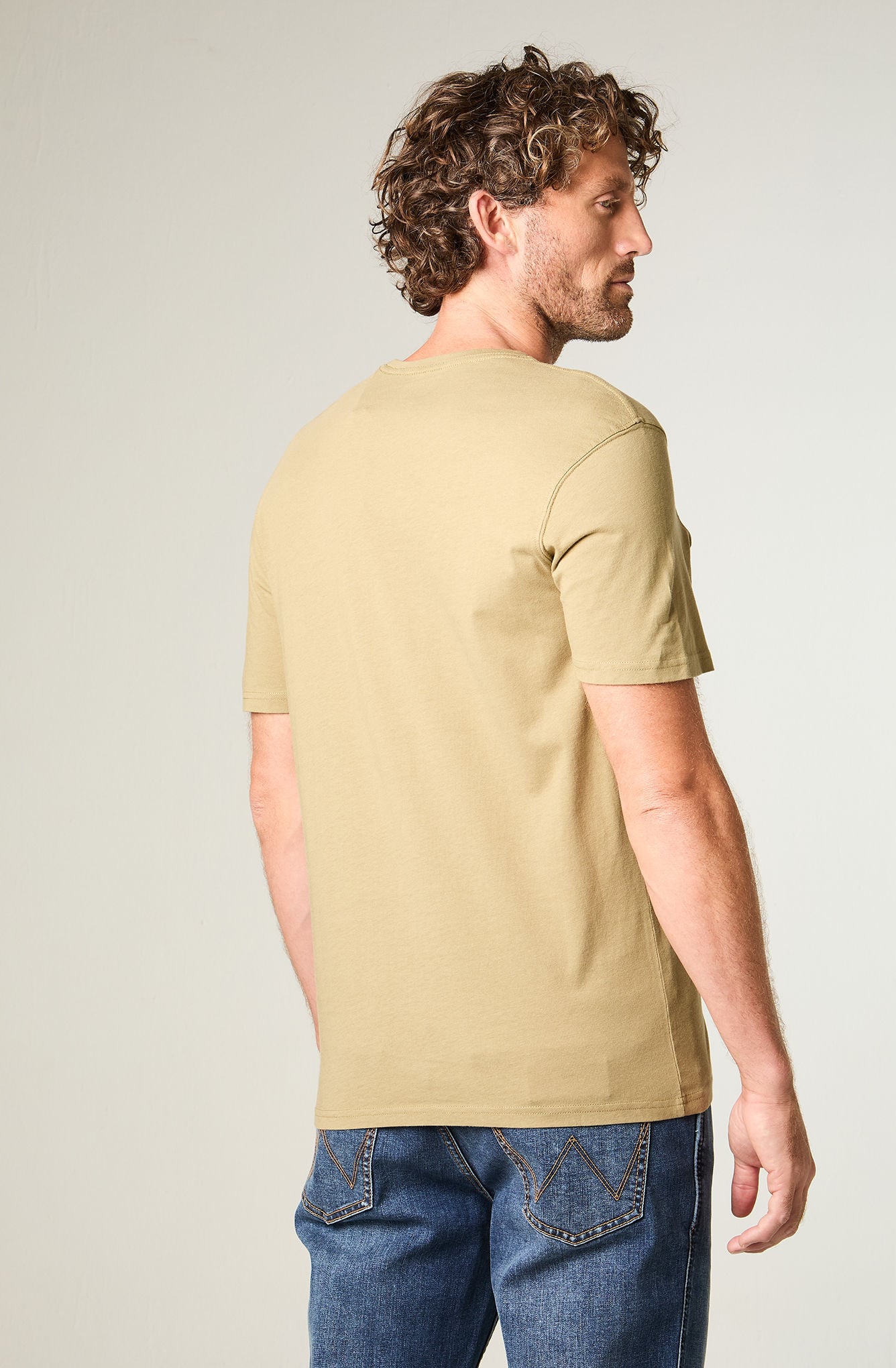 POLERA HOMBRE SS POCKET TEE REGULAR FIT VERDE MILITAR - 4