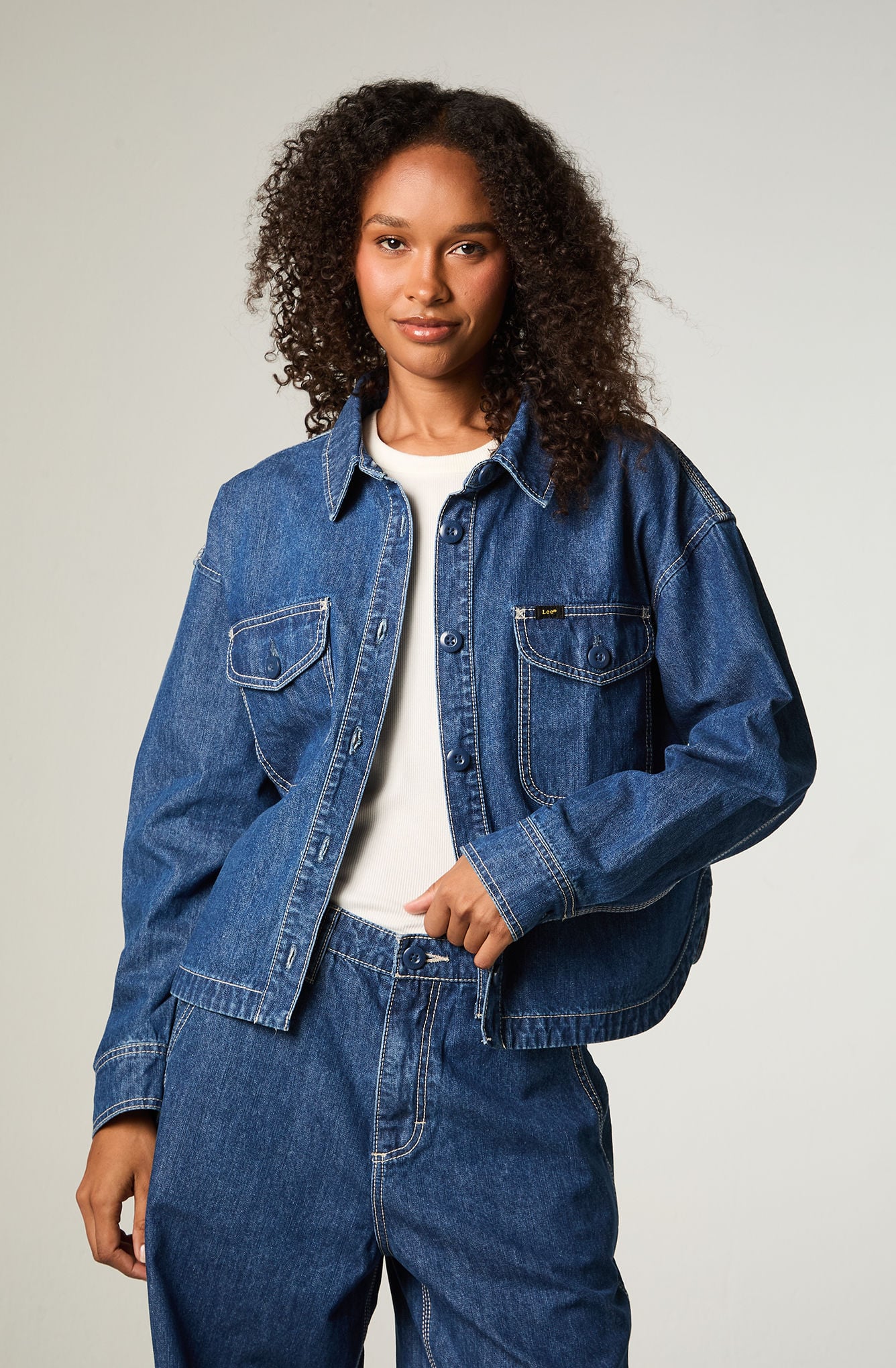 CHAQUETA MUJER CROP AZUL UTILITY - 1