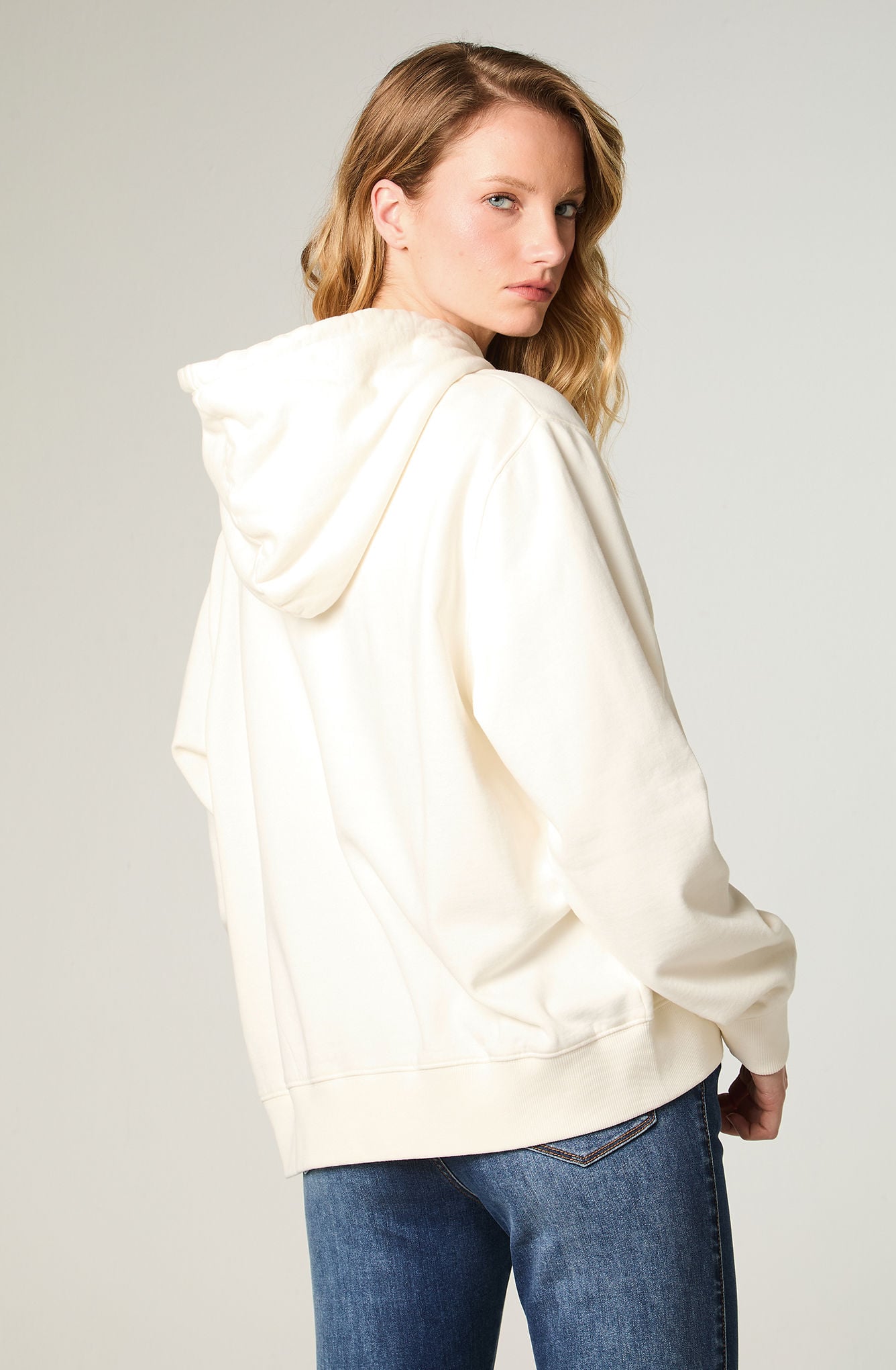POLERON MUJER HOODIE REGULAR FIT BLANCO - 4