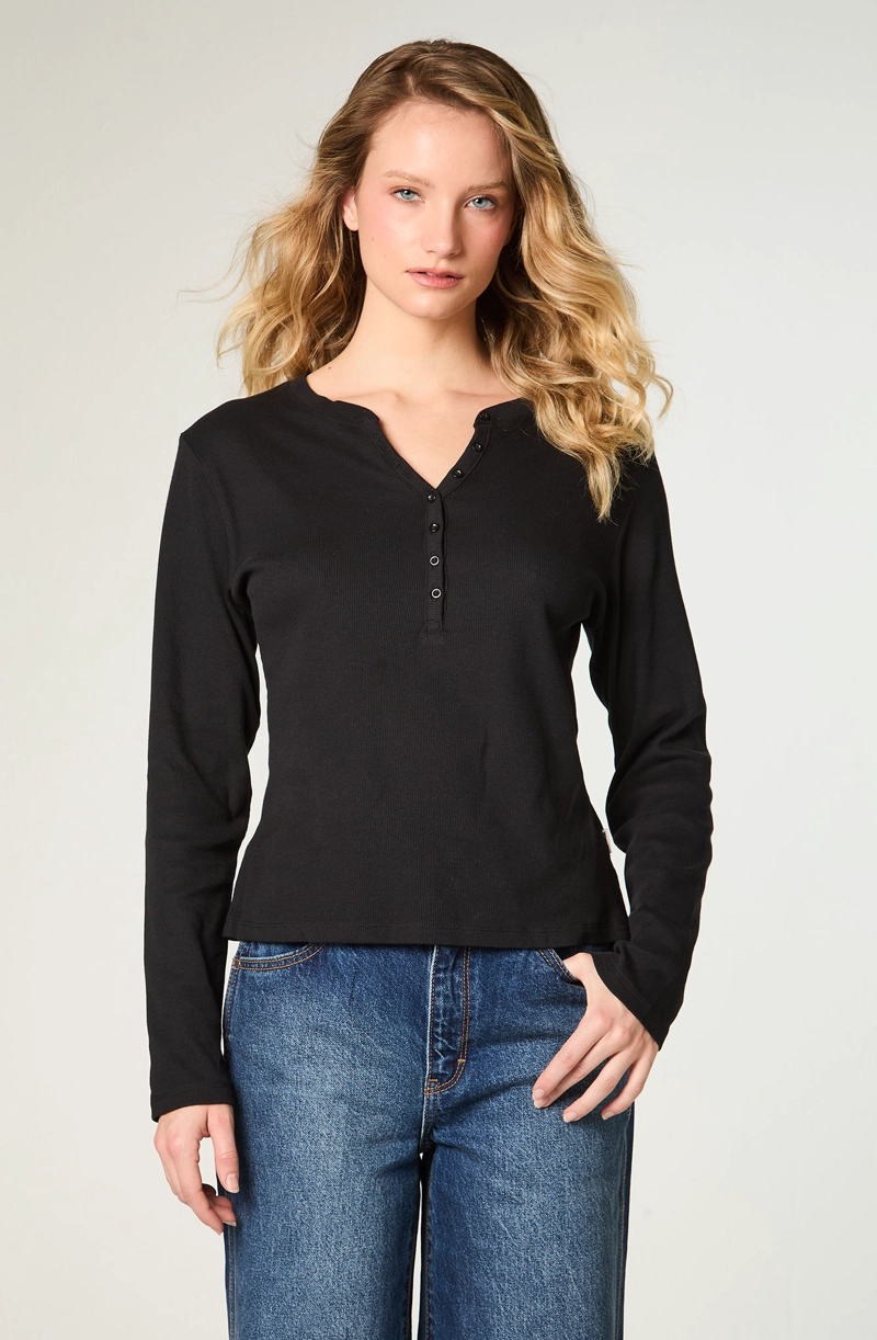 POLERA MUJER FEMME HENLEY SLIM FIT NEGRO - 1