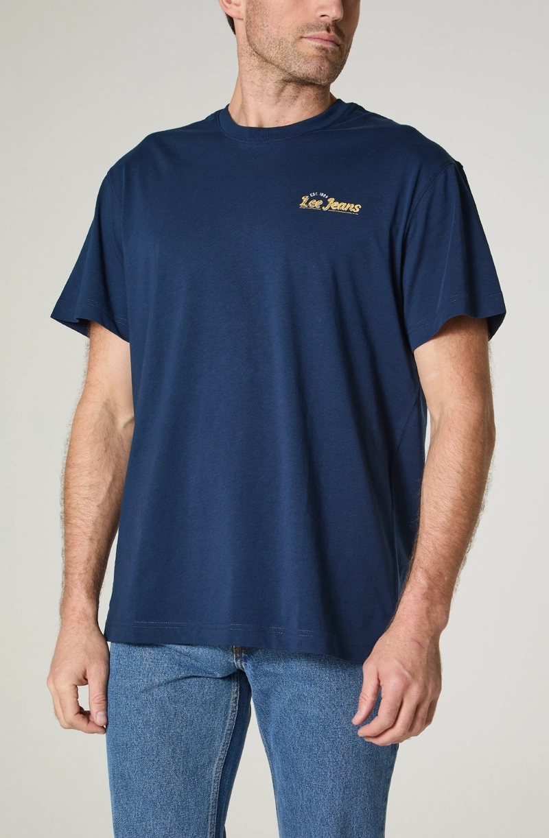 POLERA HOMBRE CUELLO REDONDO MANGA CORTA  CON ESTAMPADO EN ESPALDA REGULAR FIT - 2