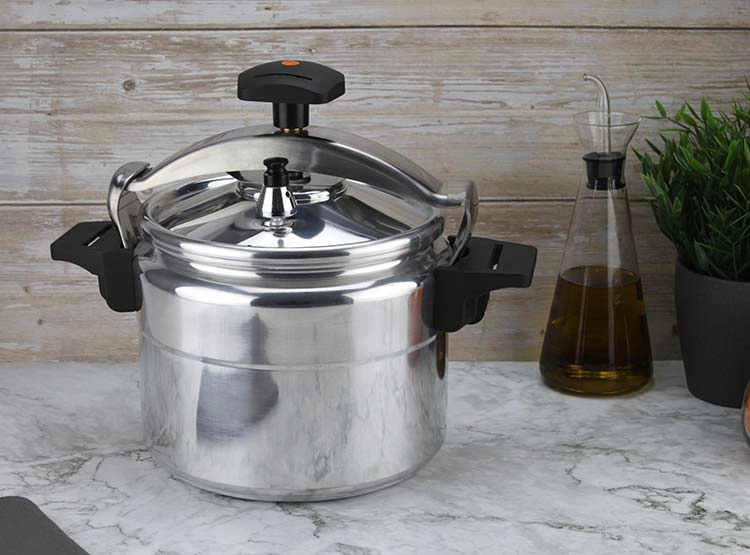 OLLA A PRESIÓN MARMICOC ALUMAX 6 L - 4