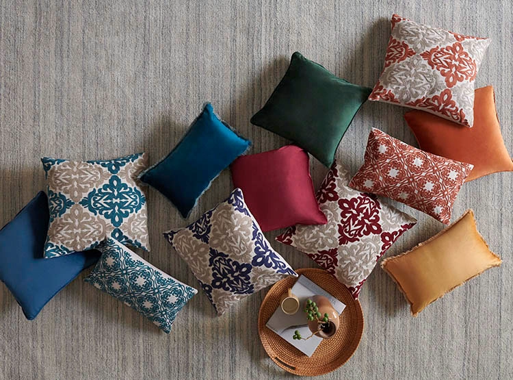 COJIN RIPLEY HOME VELVET 45 X 45 CM ROJO - 2