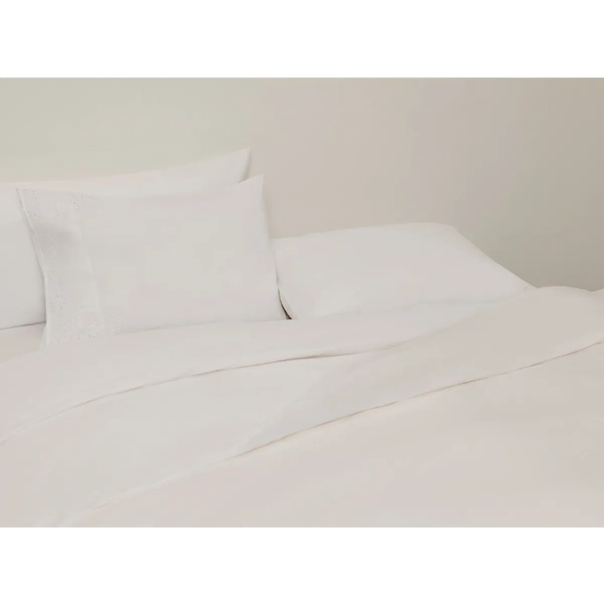 CUBREPLUMON RIPLEY HOME 1.5 PLAZAS BLANCO BRODERIE - 2