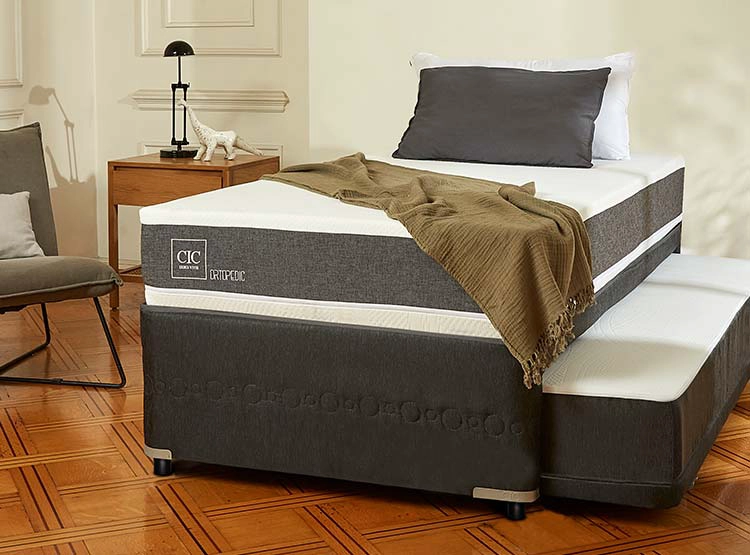 JUEGO DE DORMITORIO CIC CAMA DIVAN NEW ORTOPEDIC BLACK 1.5 PLAZAS GRIS + PLUMONES + ALMOHADAS - 6