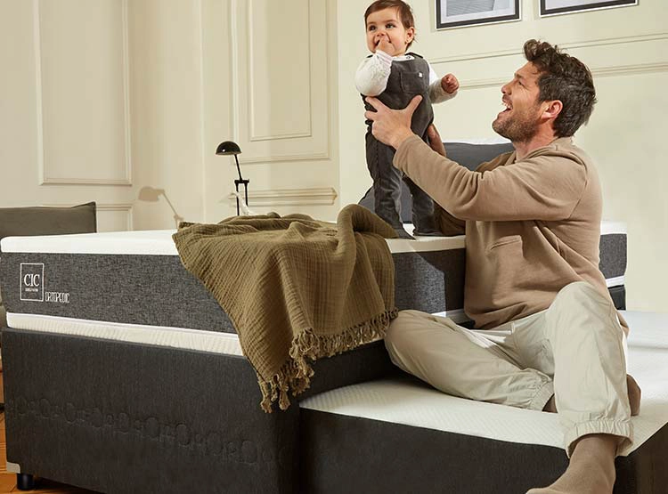 JUEGO DE DORMITORIO CIC CAMA DIVAN NEW ORTOPEDIC BLACK 1.5 PLAZAS GRIS + PLUMONES + ALMOHADAS - 7
