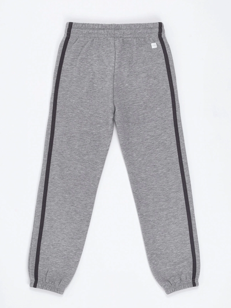 PANTALÓN DE BUZO NIÑO HARVEST LINEA LATERAL - 2