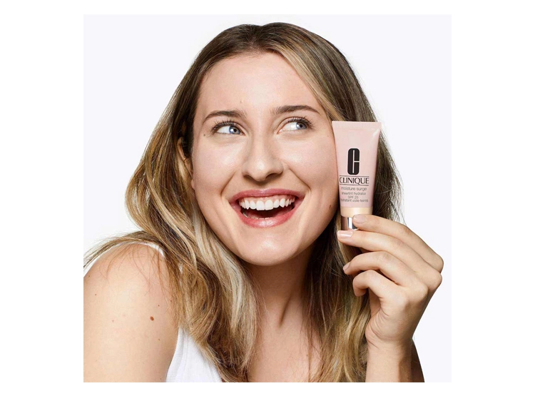 BASE DE MAQUILLAJE CLINIQUE HIDRATANTE MOISTURE SURGE SHEERTINT SPF 25 - 3