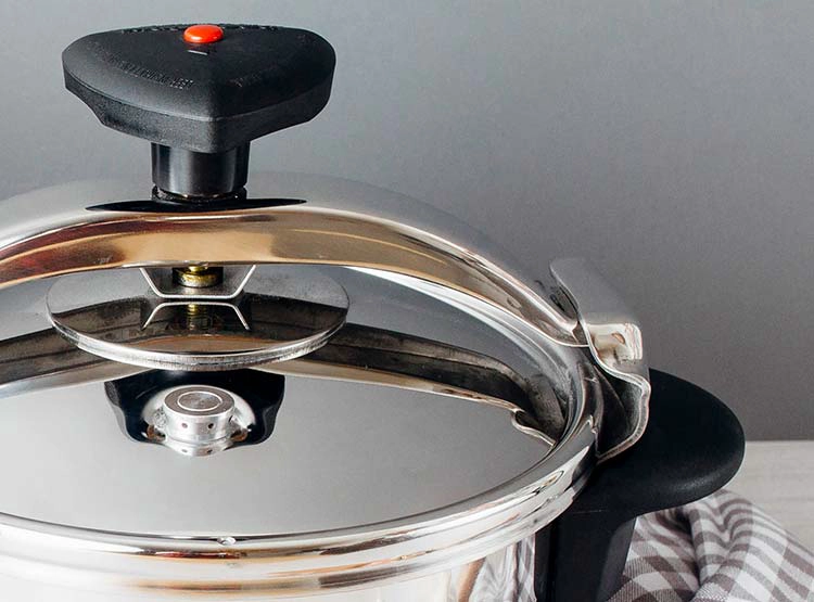 OLLA A PRESIÓN MAGEFESA STAR PLATA 6 L - 8