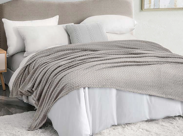 FRAZADA ANDES FLANNEL JACQUARD 2 PLAZAS 210 CM GRIS - 1
