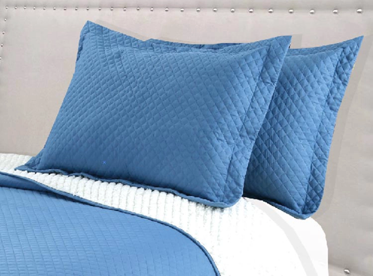 CUBRECAMA QUILT ANDES 2 PLAZAS AZUL SHERPA LISO - 1