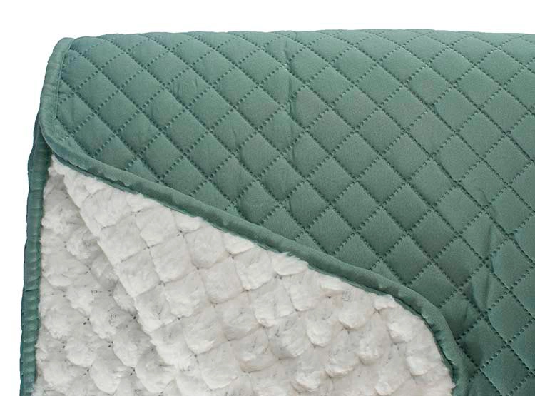 CUBRECAMA QUILT ANDES 2 PLAZAS VERDE SHERPA LISO - 3