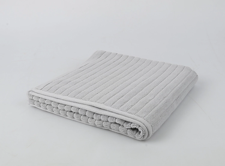 TOALLA DE BAÑO RIPLEY HOME JACQUARD 70X140 CM GRIS - 1