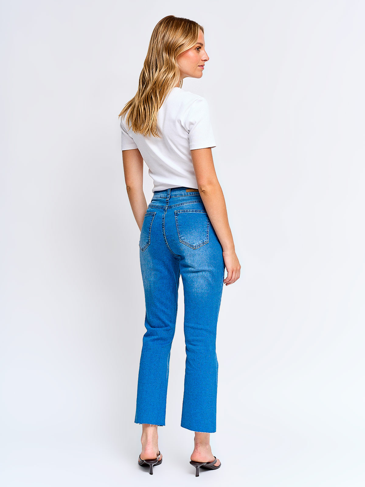 JEANS MUJER INDEX ALGODÓN FLARE TIRO MEDIO - 4
