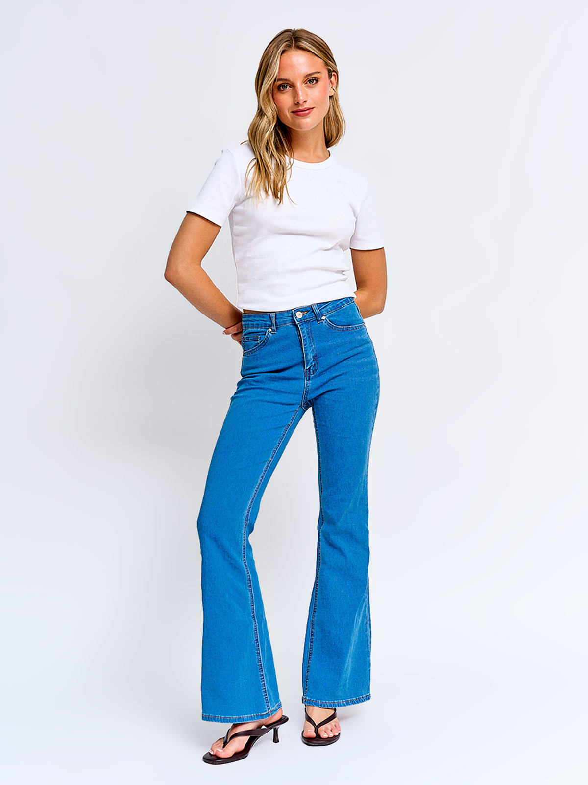 JEANS MUJER INDEX ALGODÓN FLARE TIRO MEDIO - 2