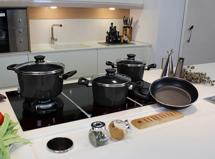 BATERÍA DE COCINA MAGEFESA CORAL NEGRO 7 PIEZAS - 1