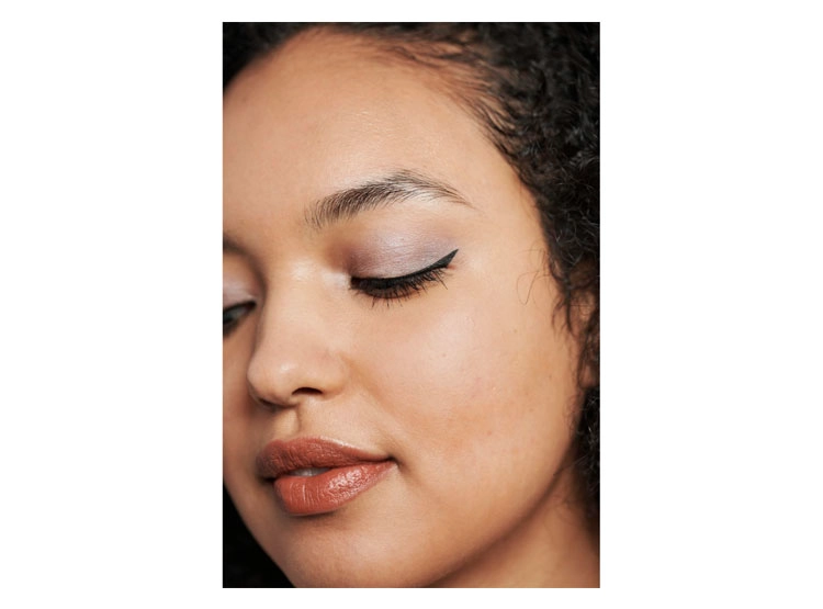 DELINEADOR DE OJOS CLINIQUE HIGH IMPACT EASY LIQUID LINER 0.08 GR - 4