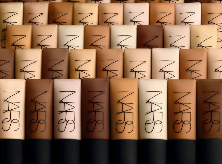 BASE DE MAQUILLAJE NARS SOFT MATTE FOUNDATION 45 ML - 5