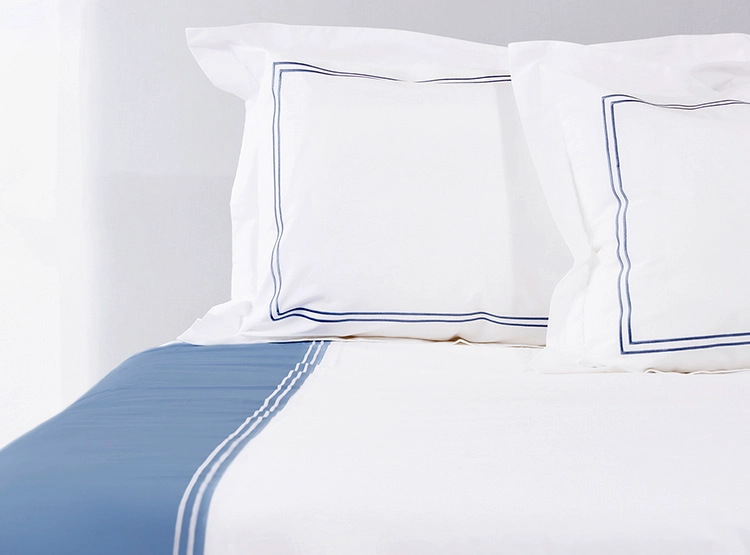CUBREPLUMON NINA HERRERA KING ALGODÓN BICOLOR DENIM BORDADO 200H - 1