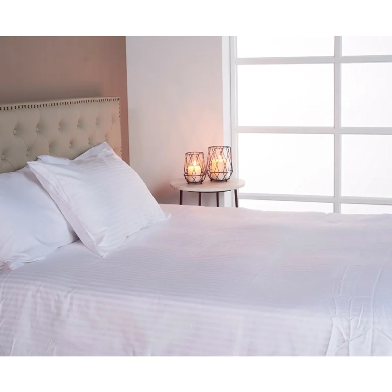 CUBREPLUMÓN RIPLEY HOME JACQUARD STRIPES SÚPER KING BLANCO - 1