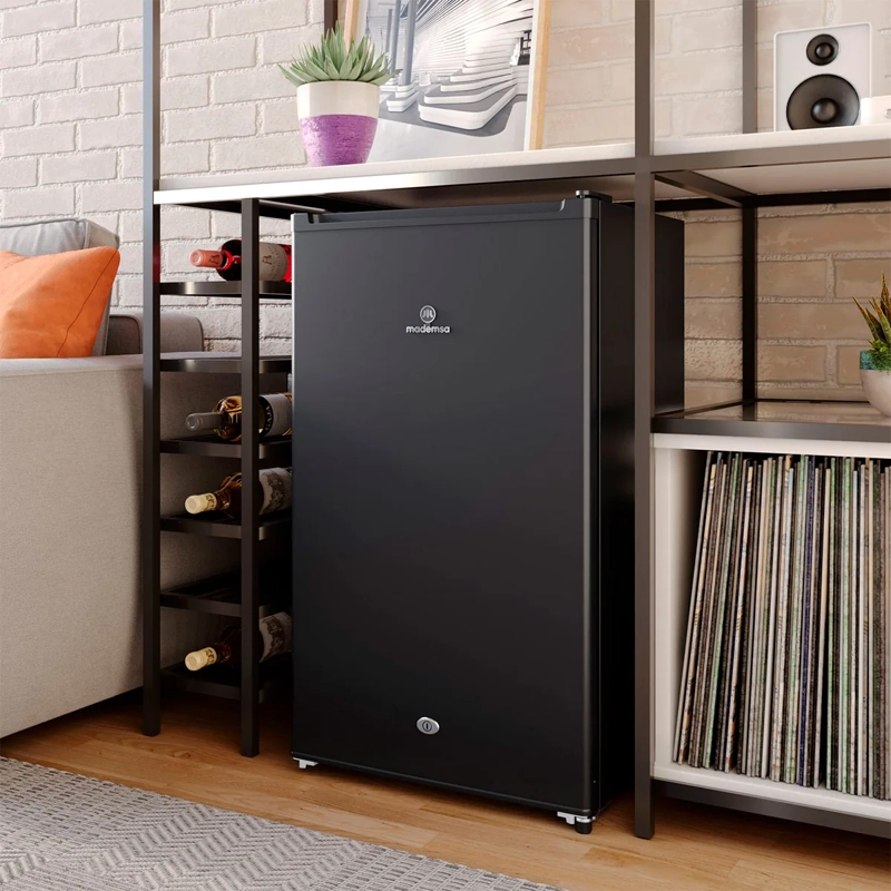 FRIGOBAR MADEMSA MMB91 90L FRÍO DIRECTO NEGRO - 7