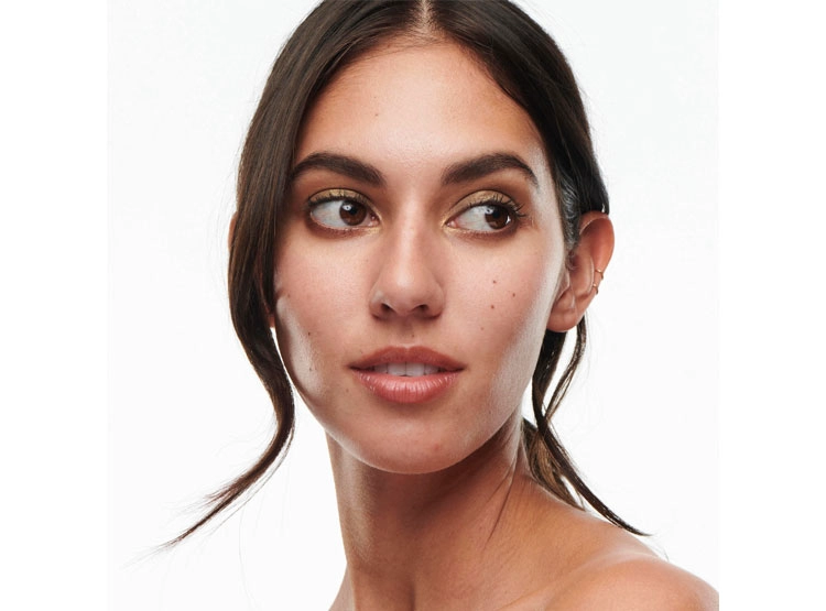 Mac Studio Radiance Serum-Powered Foundation NW18, foto 2