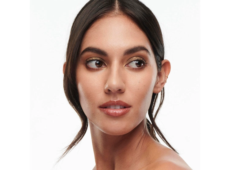 Mac Studio Radiance Serum-Powered Foundation NW18, foto 3