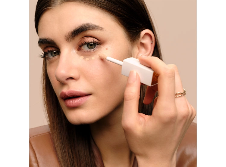 CORRECTOR LANCÔME TEINT IDÔLE ULTRA WEAR CARE AND GLOW CONCEALER 13.5 ML - 5