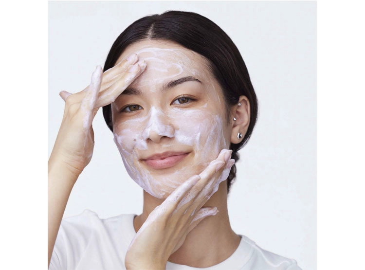 LIMPIADOR FACIAL CLINIQUE MOUSSE TAKE THE DAY OFF 125 ML - 6