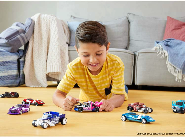 VEHICULO HOT WHEELS PULL-BACK SPEEDERS™ / MODELO ALEATORIO - 13